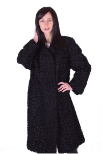 Елегантно дамско палто от естествен косъм