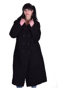 Стилно черно палто от естествен косъм