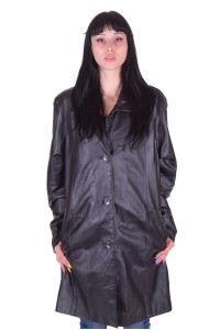 Женская черная куртка из натуральной кожи
