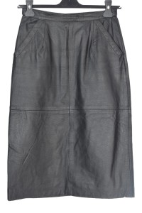 Schwarze Rock aus Echtleder