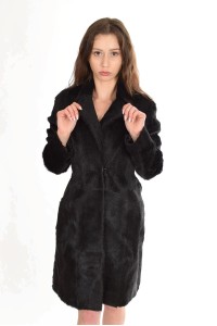 Classic coat for women made of real fur