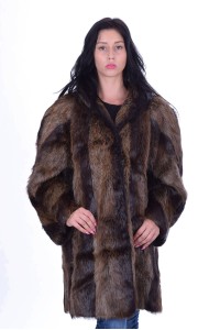 Чудесно дамско кожено палто