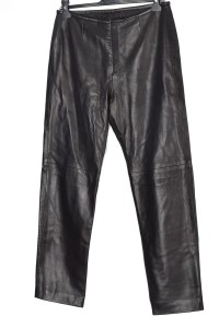 Moderne Hose für Damen aus Echtleder